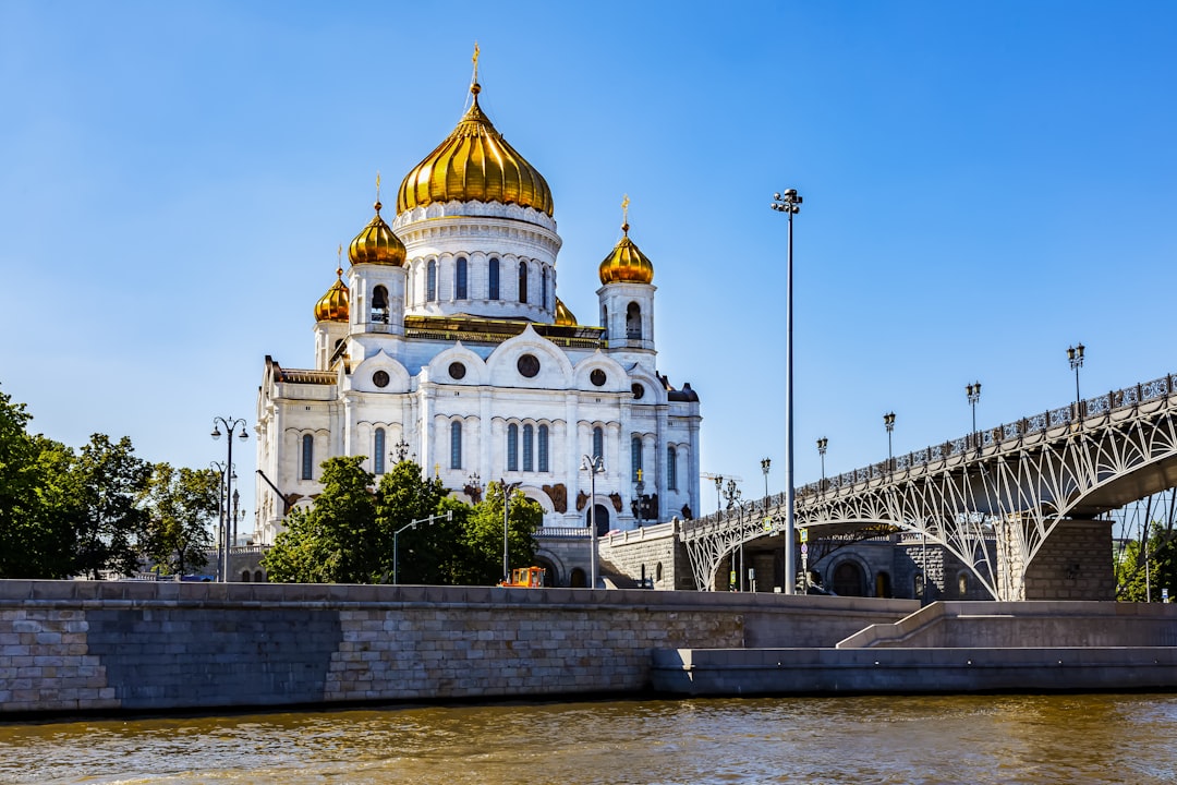 Best eSIM Cards for Russia (2026): Compare Plans & Save on Roaming
